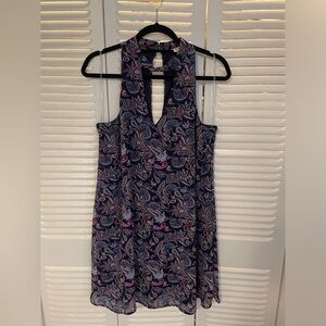 Miami Choker / Keyhole Neckline Paisley Printed
Mini Dress